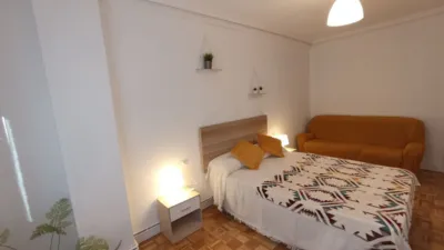 Habitación en alquiler en Calle de los Hornos Caleros, San Antonio-Estación-Las Hervencias (Ávila Capital) de 250 €<span>/mes</span>