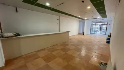 Local comercial en venta en Industria-Bomberos - Vista 2