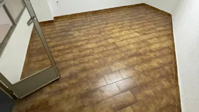 Local comercial en venta en Industria-Bomberos - Más