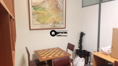 Local comercial en alquiler en Centro-Carretas - Més