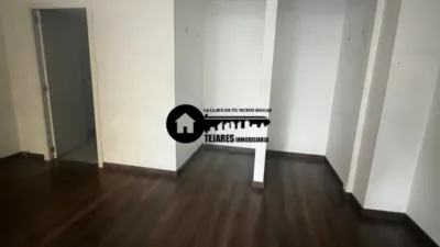 Local comercial en alquiler en Industria - Vista 2