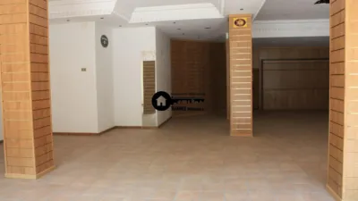 Local comercial en alquiler en Industria - Vista 2