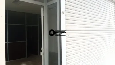 Local comercial en alquiler en Parque Lineal-Puente de Madera - Vista 3