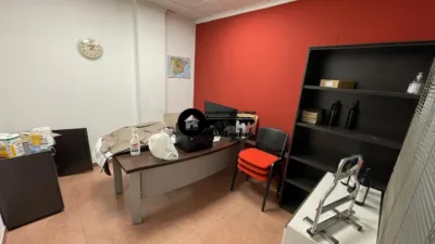 Local comercial en venta en Industria-Bomberos - Vista 2