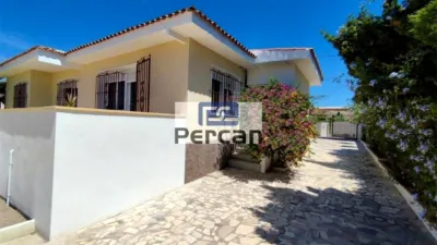 Chalet on Carrer del Forcall photo 2