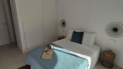 Apartment on Alicia Street photo 31