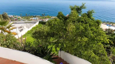 Chalet en venta en Calle de Pinotajos, 7, Velilla (Almuñécar) de 595.900 €