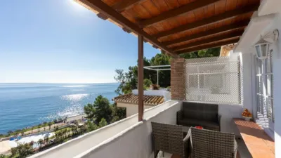 Chalet en venta en Calle de Pinotajos, 7, Velilla (Almuñécar) de 595.900 €