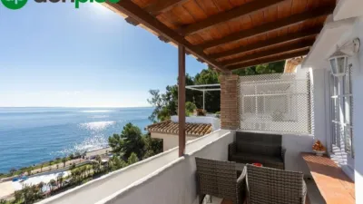 Chalet en venta en Calle de Pinotajos, 7, Velilla (Almuñécar) de 595.900 €
