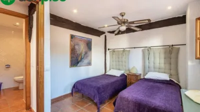 Chalet on Cortijo Salinas Street photo 93