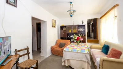 Semi-detached house on Calle de la Virgen photo 3