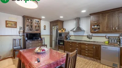 Chalet on Calle Diseminados (Detached Dwelling) photo 11