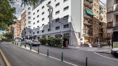 Piso en venta en Avenida de Madrid, 20, San Ildefonso (Hospital Real) (Distrito Beiro. Granada Capital) de 459.000 €