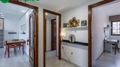 Piso en venta en Calle Pdta Jose Fernandez Mtnez, Número 6, Los Periodistas-Parque Almunia-Albayda (Granada Capital) de 379.000 €