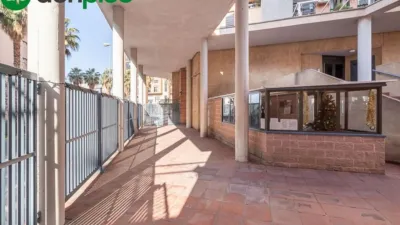 Piso en venta en Calle Pdta Jose Fernandez Mtnez, Número 6, Los Periodistas-Parque Almunia-Albayda (Granada Capital) de 379.000 €