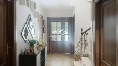 Chalet en venta en Calle de la Sierra de Aras - Más