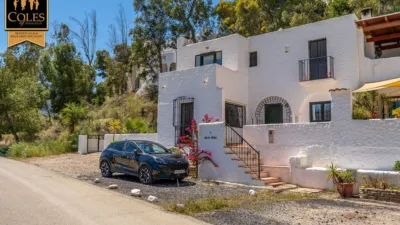 Casa pareada en Avenida de Cortijo Grande photo 2