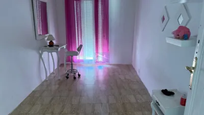 Chalet en venta en Calle de San Pedro, Luceni de 99.900 €