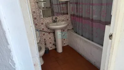 Chalet en venta en Calle de San Pedro, Luceni de 99.900 €