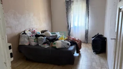 Chalet en venta en Calle de San Pedro, Luceni de 99.900 €