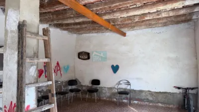 Chalet en venta en Calle de San Pedro, Luceni de 99.900 €