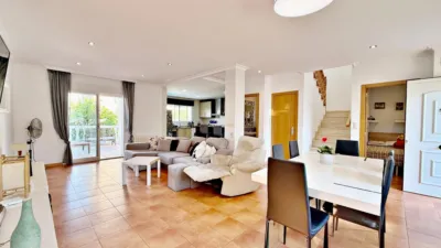 Chalet on Baix Maestrat Street (Del) photo 11