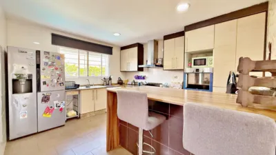 Chalet on Baix Maestrat Street (Del) photo 19