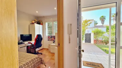 Chalet on Baix Maestrat Street (Del) photo 24