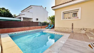 Chalet on Baix Maestrat Street (Del) photo 2