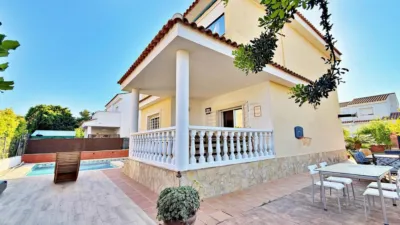 Chalet on Baix Maestrat Street (Del) photo 41