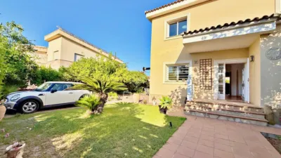 Chalet on Baix Maestrat Street (Del) photo 8