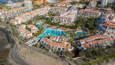 Dúplex en venta en Avenida de las Américas, Playa de Las Américas (Arona) de 725.000 €
