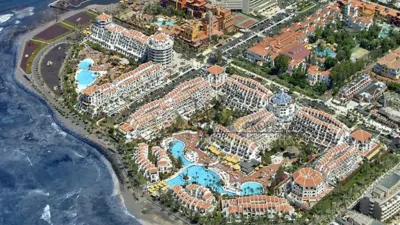 Dúplex en venta en Avenida de las Américas, Playa de Las Américas (Arona) de 725.000 €