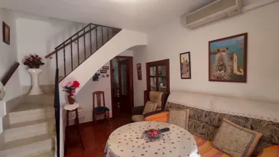 Terraced house on Calle de la Virgen del Castillo photo 4
