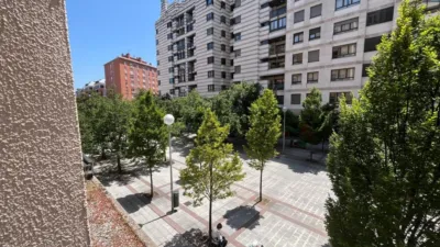 Piso en alquiler en Mendebaldea, Ermitagaña-Mendebaldea-Etxabakoitz (Pamplona - Iruña) de 950 €<span>/mes</span>