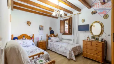 Semi-detached house on Calle Poblado Renedo photo 17