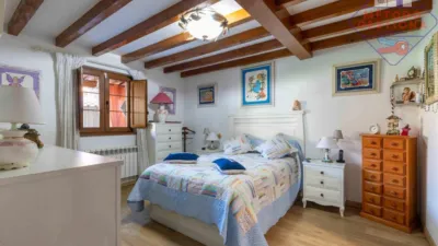 Semi-detached house on Calle Poblado Renedo photo 22