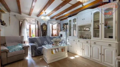 Semi-detached house on Calle Poblado Renedo photo 9