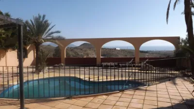 House on Calle Los Lorentes photo 3