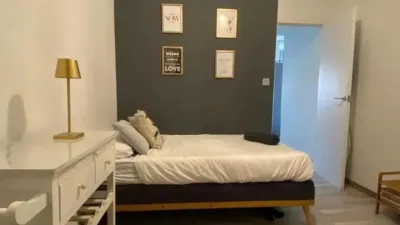 Apartment on Calle Ramón Campoamor photo 21