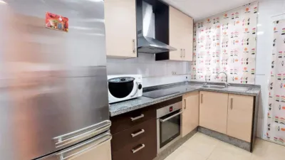 Piso en alquiler en Plaza Madrid/ Toscar, Carrús Oeste-El Toscar (Distrito Núcleo Urbano. Elx - Elche) de 700 €<span>/mes</span>