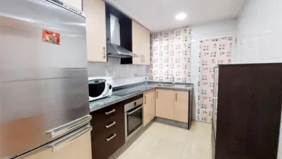 Piso en alquiler en Plaza Madrid/ Toscar, Carrús Oeste-El Toscar (Distrito Núcleo Urbano. Elx - Elche) de 700 €<span>/mes</span>