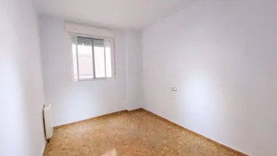 Piso en alquiler en Plaza Madrid/ Toscar, Carrús Oeste-El Toscar (Distrito Núcleo Urbano. Elx - Elche) de 700 €<span>/mes</span>