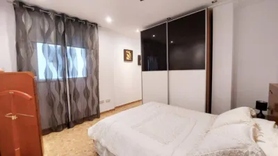 Piso en alquiler en Plaza Madrid/ Toscar, Carrús Oeste-El Toscar (Distrito Núcleo Urbano. Elx - Elche) de 700 €<span>/mes</span>