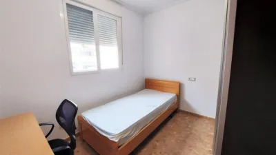 Piso en alquiler en Plaza Madrid/ Toscar, Carrús Oeste-El Toscar (Distrito Núcleo Urbano. Elx - Elche) de 700 €<span>/mes</span>