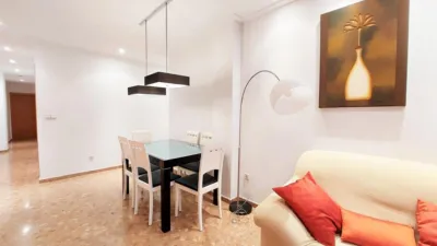 Piso en alquiler en Plaza Madrid/ Toscar, Carrús Oeste-El Toscar (Distrito Núcleo Urbano. Elx - Elche) de 700 €<span>/mes</span>