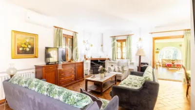 Chalet en alquiler en L´Eliana, Centre (L'Eliana) de 4.000 €<span>/mes</span>
