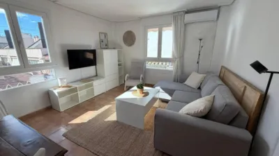 Apartamento en alquiler en Ciutat Vella - Imagen 2