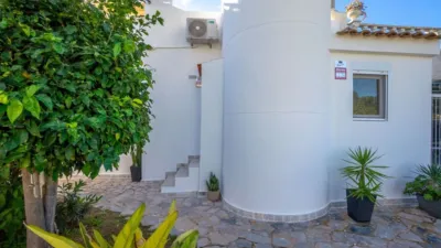 Terraced House in Carrer del Jabalí photo 5