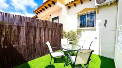 Terraced house on Calle Trepadora photo 4